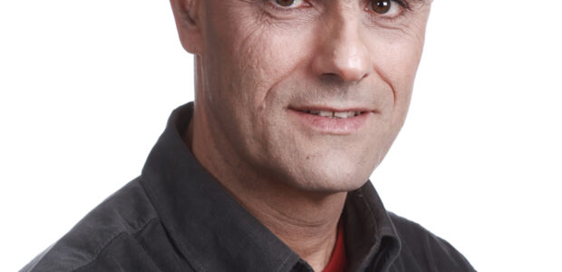 <img class="alignright" src="http://heb.daam.org.il/wp-content/uploads/2012/12/3_dani.jpg" alt="" width="122" height="184" />נולד בקרית גת ב-1960. שירת שנת שרות באזור לכיש. עבר לתל אביב ולמד בבי"ס קלישר לציור, ואחר כך לימודי תרבות במכללת עלמא. נשוי ואב לילד. הצטרף למען ב-1998 כמתנדב במערכה נגד פינוי שכונה ערבית ביפו, ולאחר שנה הצטרף לדעם. בשנת 2002 עבר לחיפה והצטרף לפרויקט החזרת פועלי בניין למקומות העבודה, לפרויקט נשים וחקלאות בסניפי מען בצפון ובמשולש. בנוסף מרכז את פרויקט נער למען שינוי חברתי, ופעיל בפרויקט ארגון נהגי משאיות.