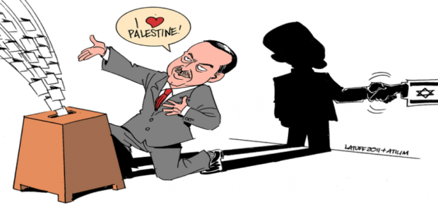 על רקע ציון שנתיים למבצע צוק איתן בעזה מתחוללת סערה סביב הסכם הפיוס בין ישראל לתורכיה, שמתמקדת בסקנדלים אך לא מבהירה את המהות. המשפחות השכולות מאשימות את נתניהו בהפקרת בניהן [&hellip;]